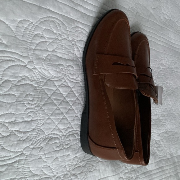 NWT Kensie Brown Loafers - Picture 2 of 4